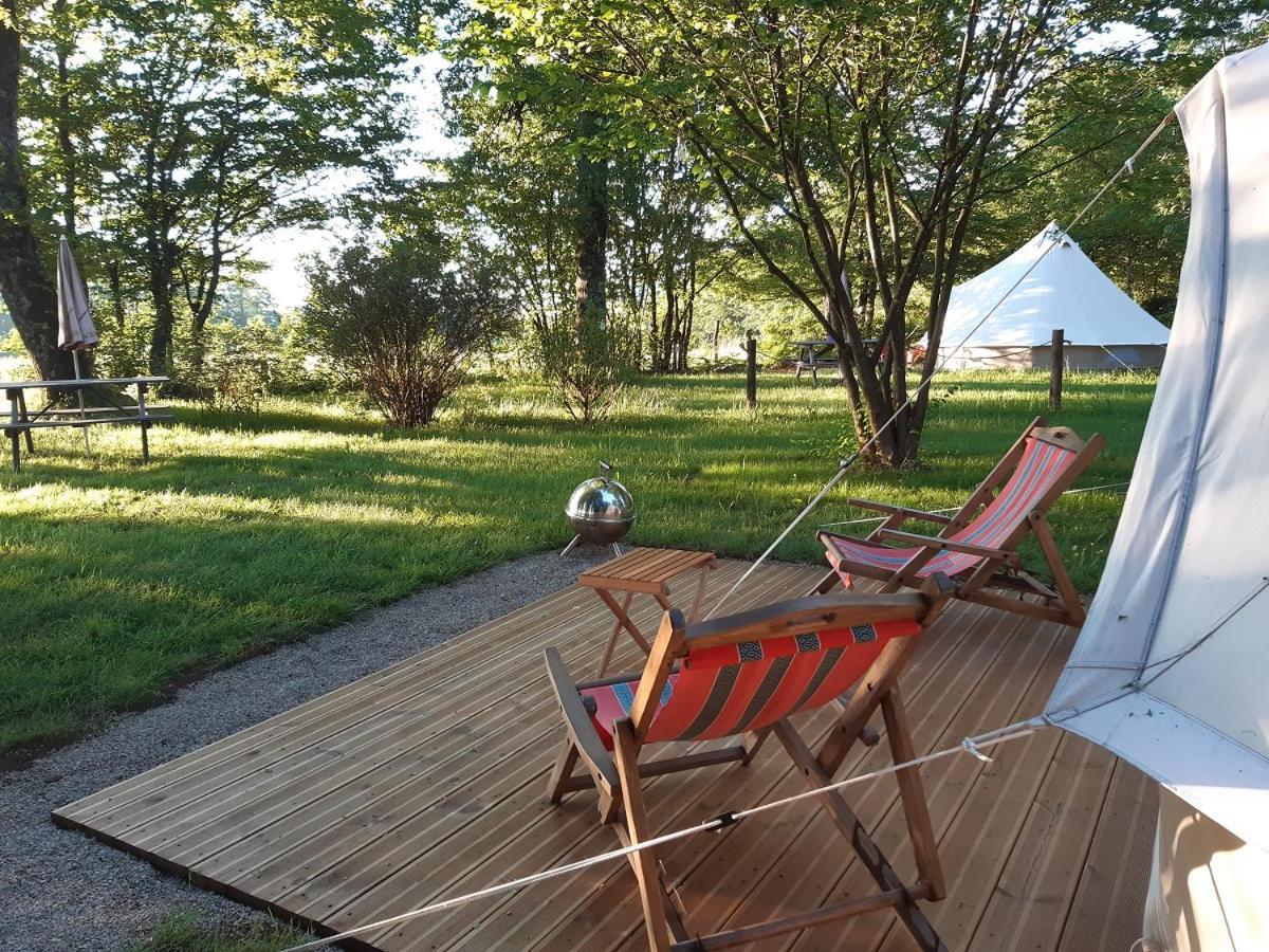 Camping Etang Du Camp Senergues Ngoại thất bức ảnh
