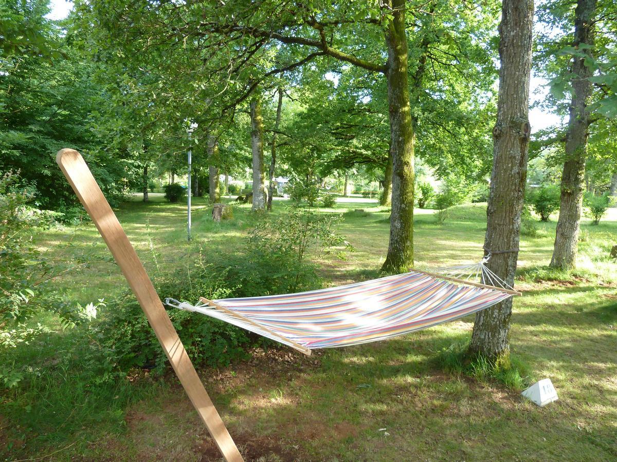Camping Etang Du Camp Senergues Ngoại thất bức ảnh