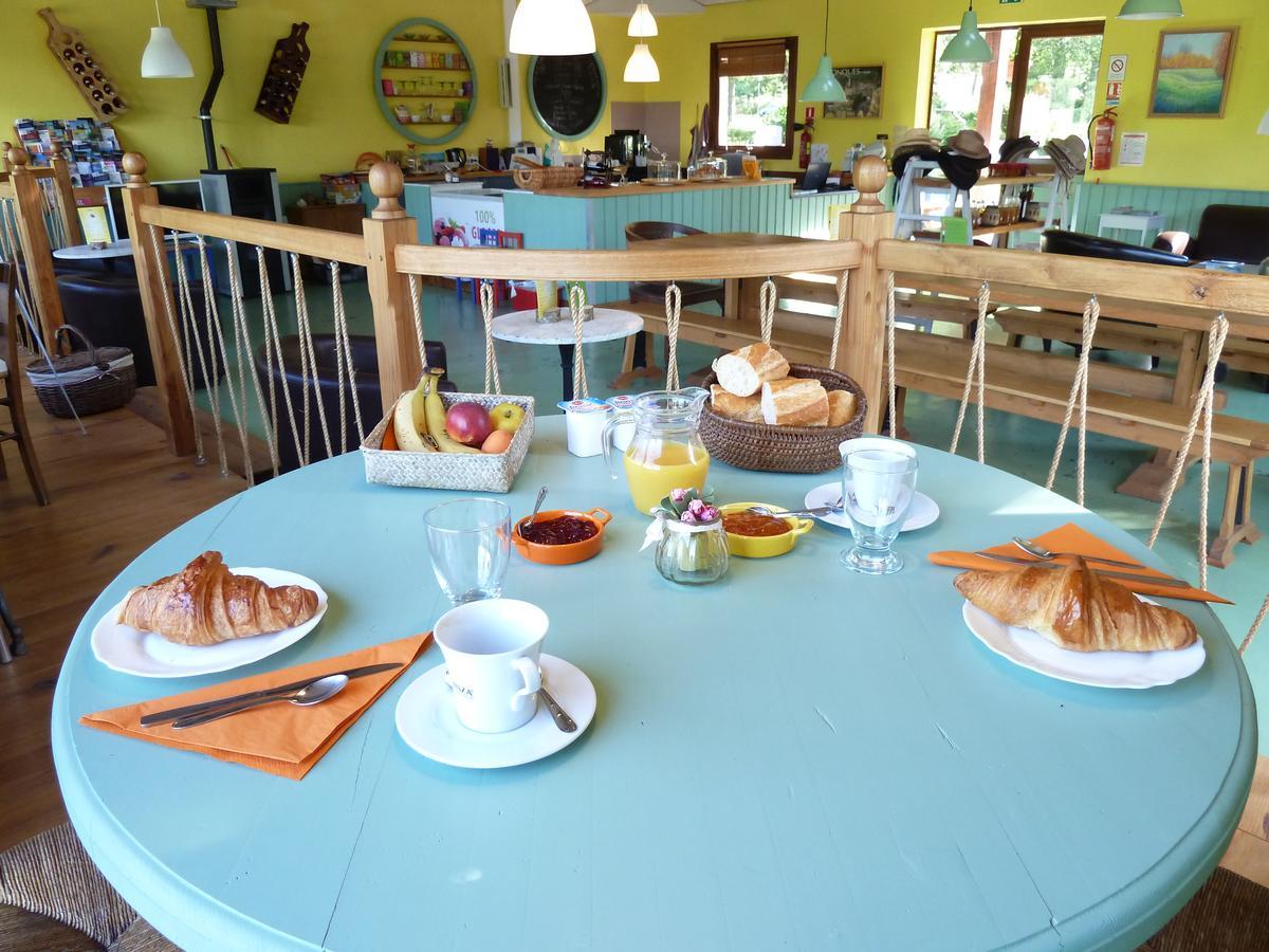 Camping Etang Du Camp Senergues Ngoại thất bức ảnh